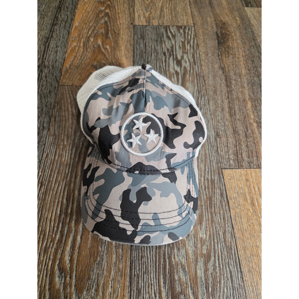 Beautiful Giant Mens Camo Tennessee Tri-Star Trucker Hat Grey White Snapback Cap
